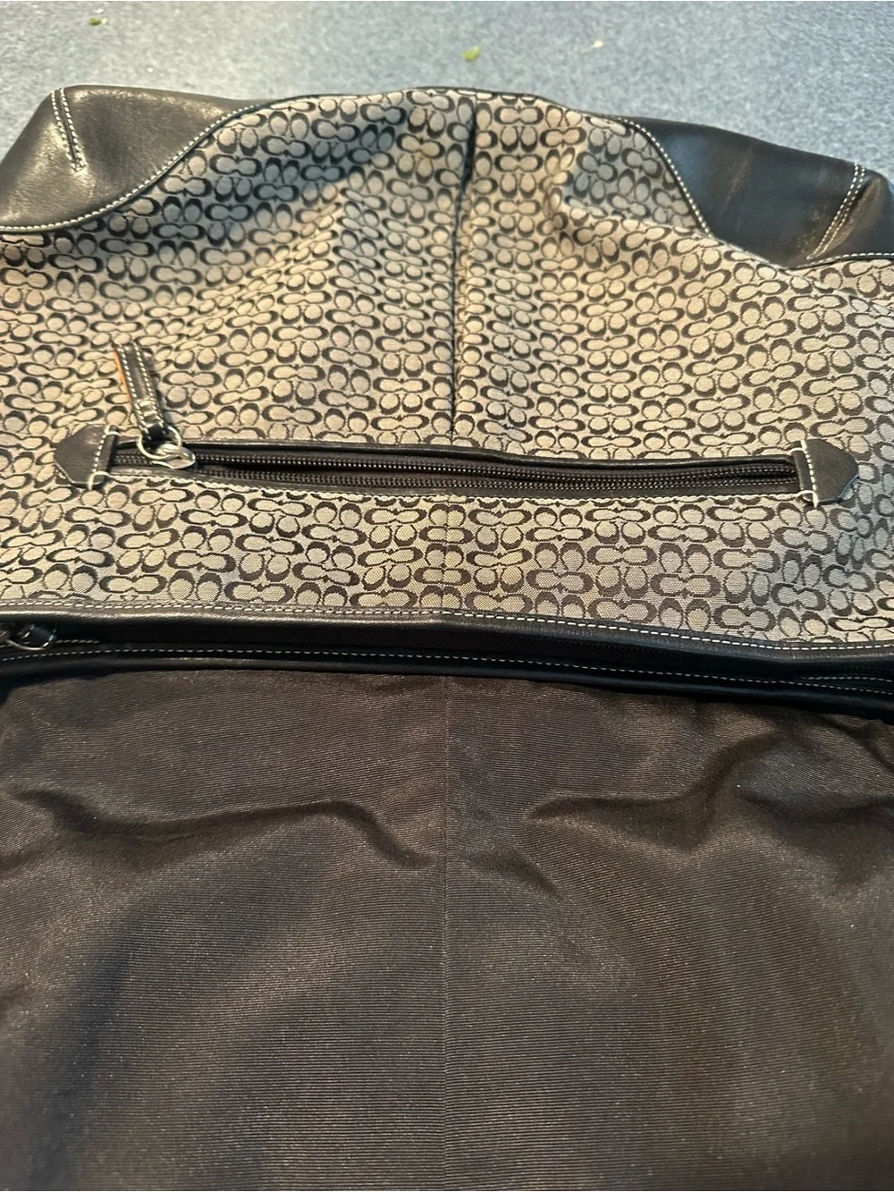 Coach Black Signature Canvas Shoulder Bag - Picture 4 of 6